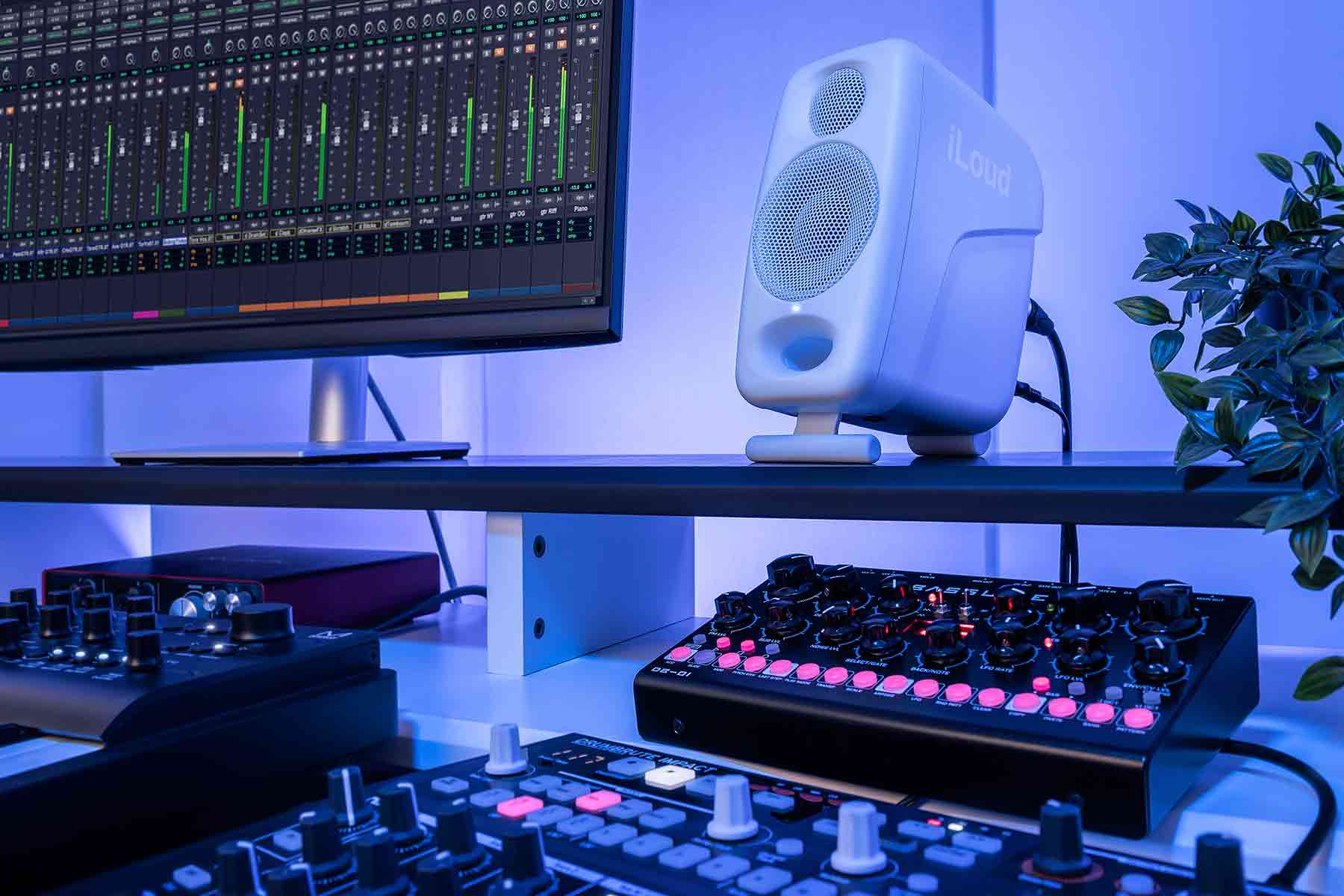 iLoud Micro Monitor Pro White