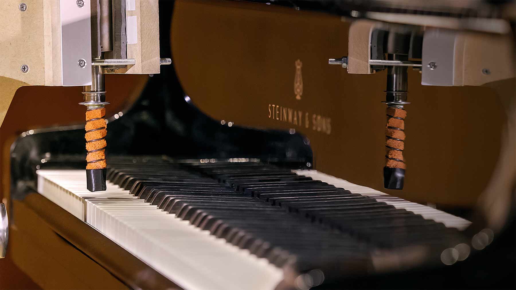 Robotot-assisted sampling of a Steinway & Sons piano